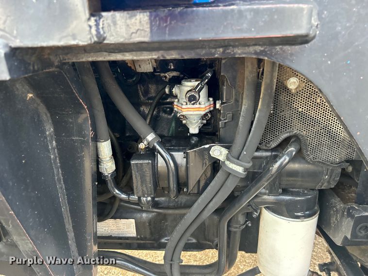 image for item EG1334 2004 New Holland TL90 tractor