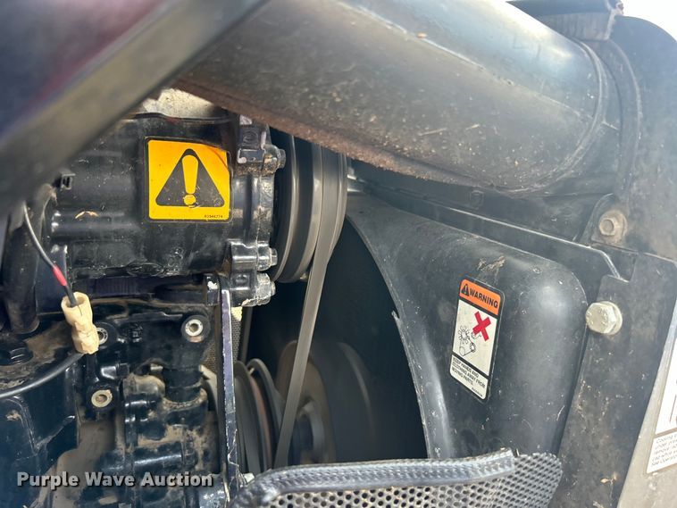 image for item EG1334 2004 New Holland TL90 tractor