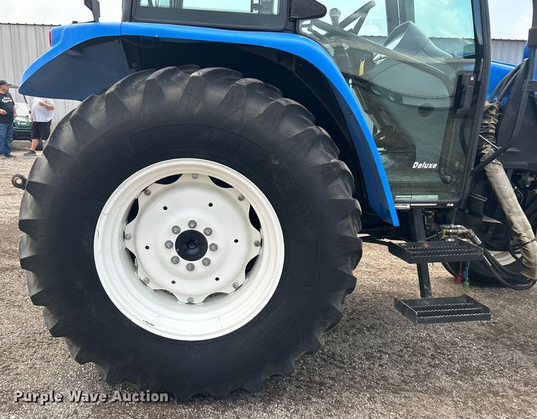 image for item EG1334 2004 New Holland TL90 tractor