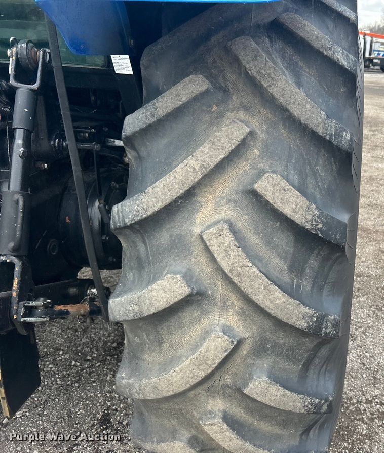 image for item EG1334 2004 New Holland TL90 tractor