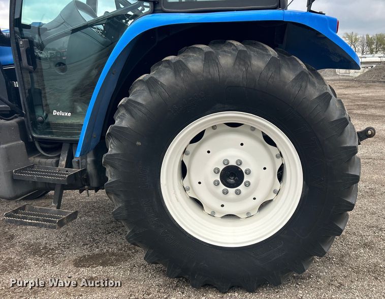 image for item EG1334 2004 New Holland TL90 tractor