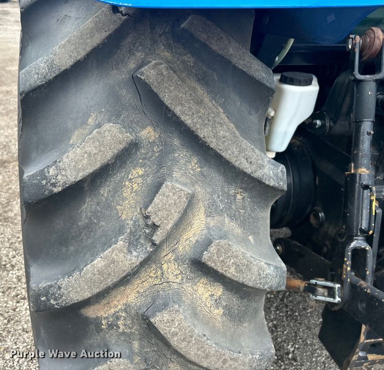 image for item EG1334 2004 New Holland TL90 tractor