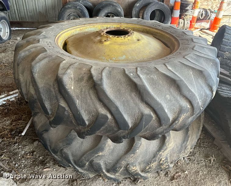 image for item EH6603 1974 John Deere 4630 tractor