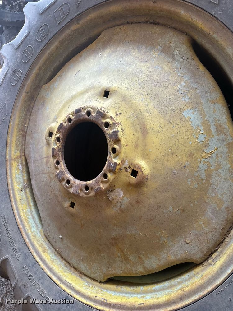 image for item EH6603 1974 John Deere 4630 tractor