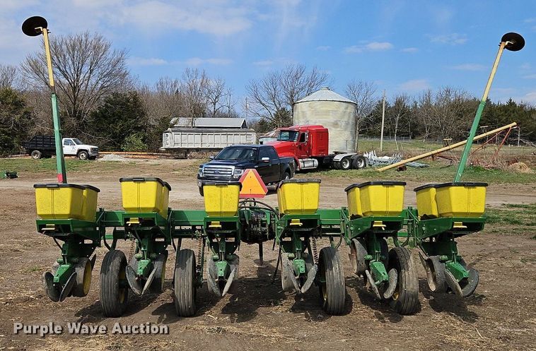 image for item EI3648 John Deere P7000 planter