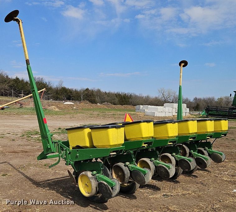 image for item EI3648 John Deere P7000 planter