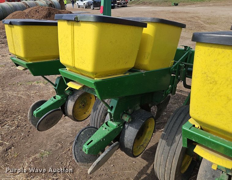 image for item EI3648 John Deere P7000 planter