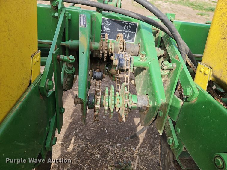 image for item EI3648 John Deere P7000 planter