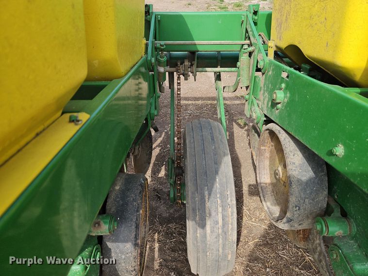 image for item EI3648 John Deere P7000 planter