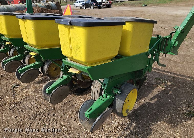 image for item EI3648 John Deere P7000 planter