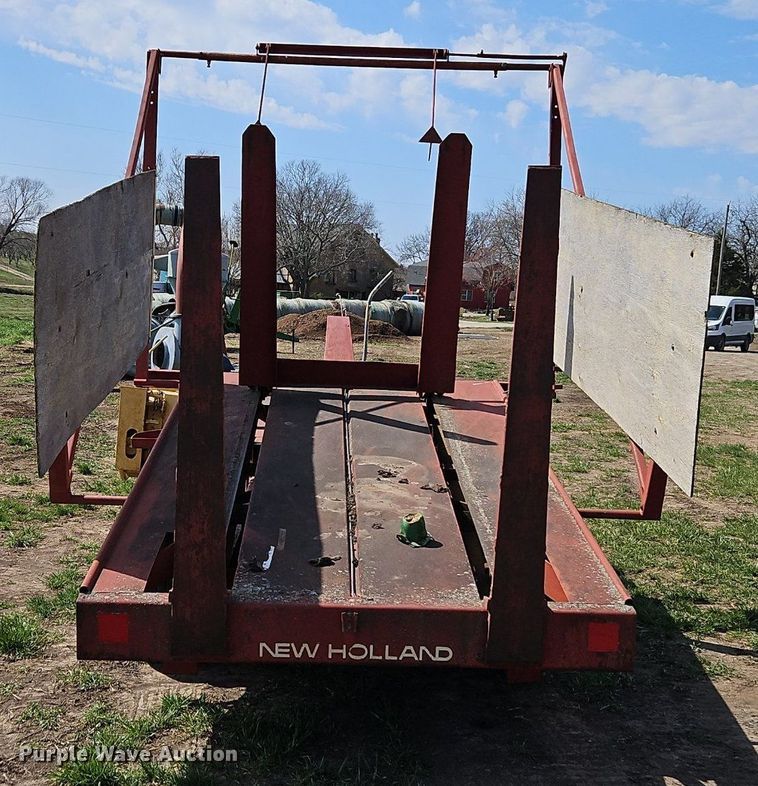 image for item EI3649 New Holland Stackliner 1010 bale stacker