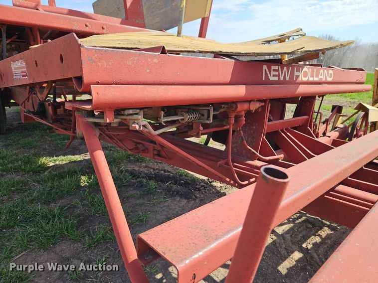 image for item EI3649 New Holland Stackliner 1010 bale stacker