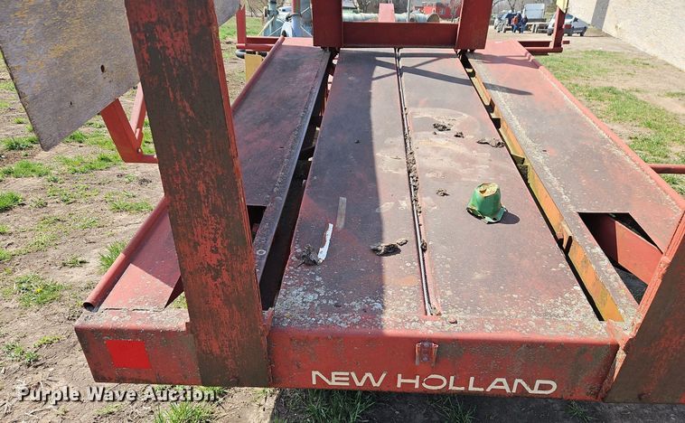 image for item EI3649 New Holland Stackliner 1010 bale stacker