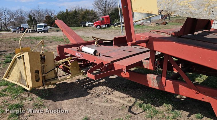 image for item EI3649 New Holland Stackliner 1010 bale stacker