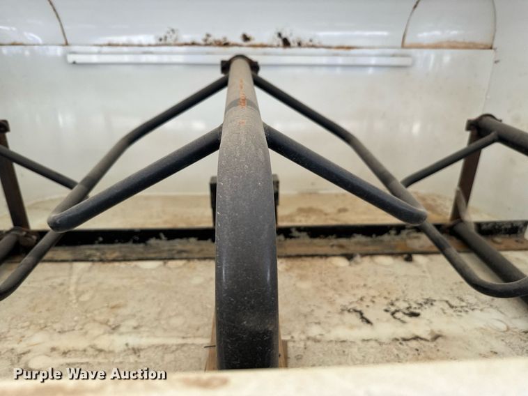 image for item EJ0217 2005 Liberty livestock trailer