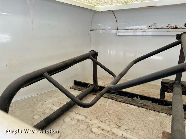 image for item EJ0217 2005 Liberty livestock trailer