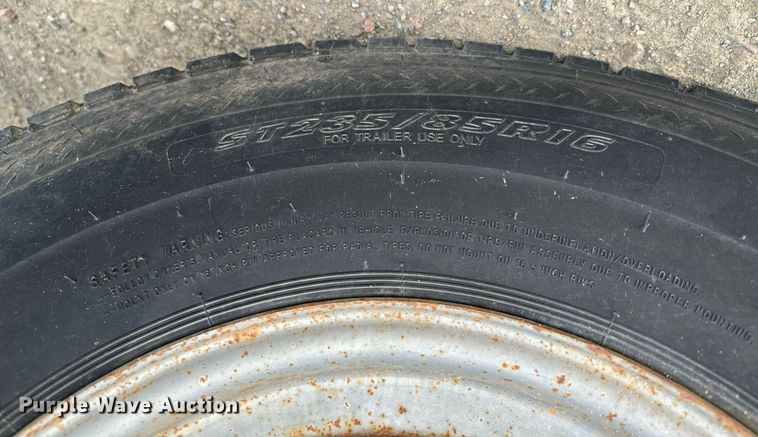 image for item EJ0217 2005 Liberty livestock trailer