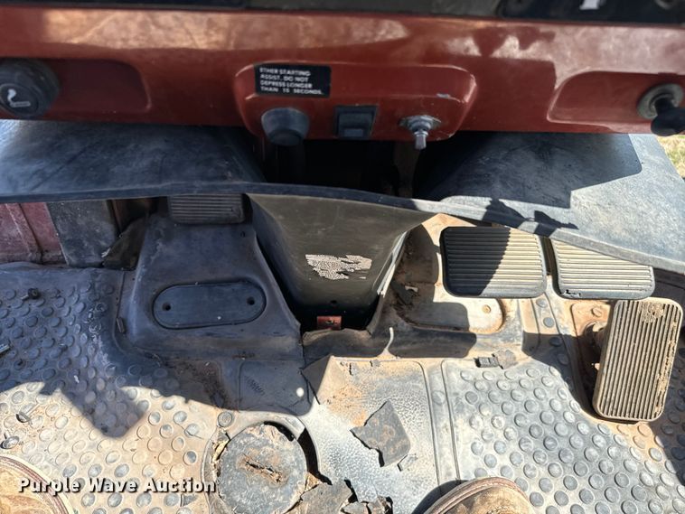 image for item EJ0333 Hesston  1180DT MFWD tractor