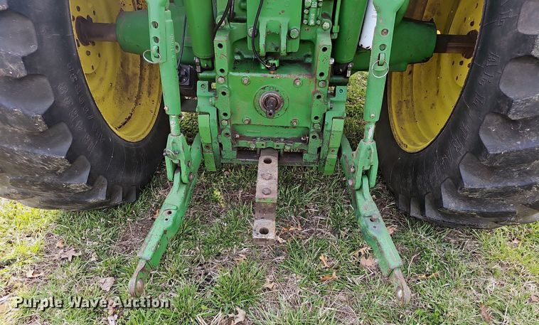 image for item EJ6172 1994 John Deere 7400 MFWD tractor