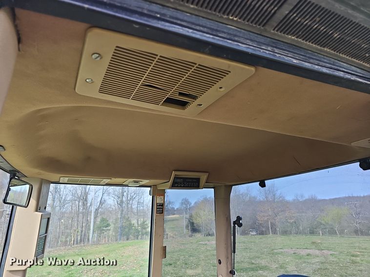 image for item EJ6172 1994 John Deere 7400 MFWD tractor