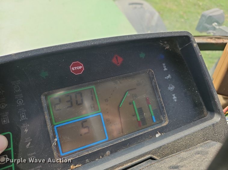 image for item EJ6172 1994 John Deere 7400 MFWD tractor