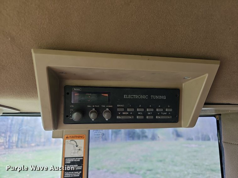 image for item EJ6172 1994 John Deere 7400 MFWD tractor