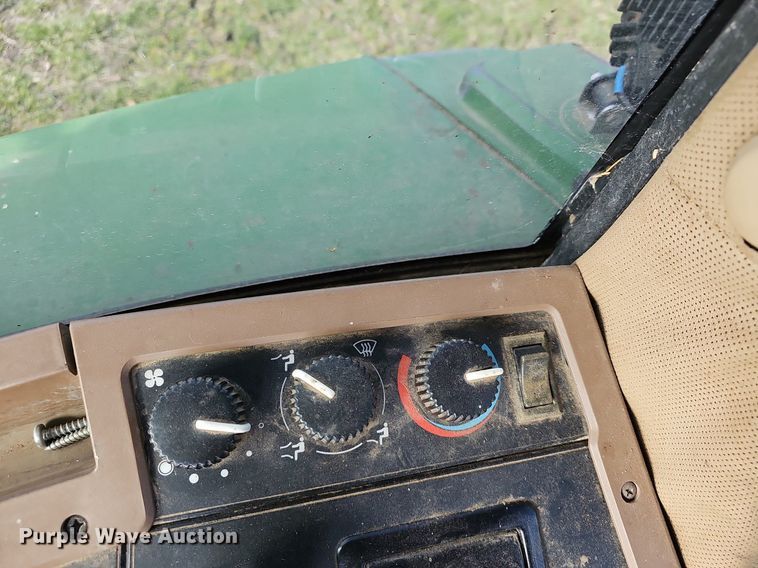 image for item EJ6172 1994 John Deere 7400 MFWD tractor