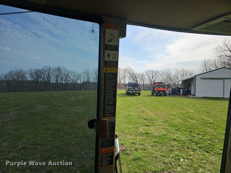 image for item EJ6172 1994 John Deere 7400 MFWD tractor