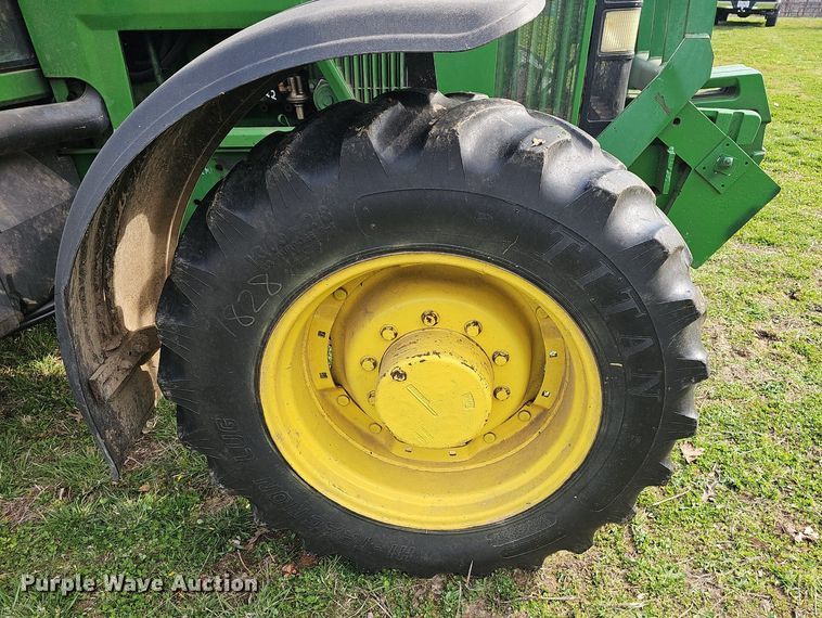 image for item EJ6172 1994 John Deere 7400 MFWD tractor