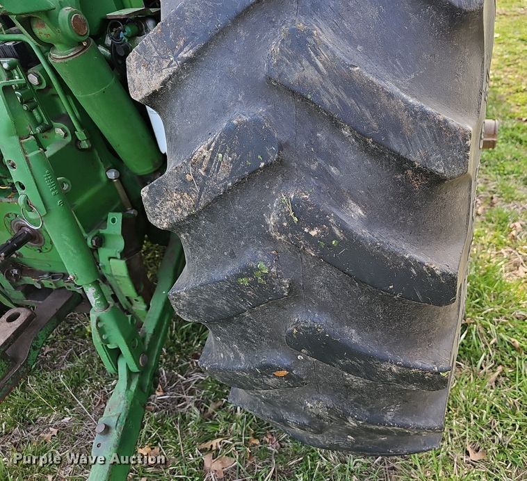 image for item EJ6172 1994 John Deere 7400 MFWD tractor