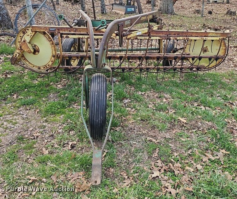 image for item EJ6175 John Deere 660 hay rake