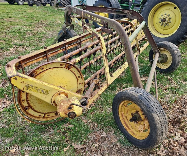 image for item EJ6175 John Deere 660 hay rake