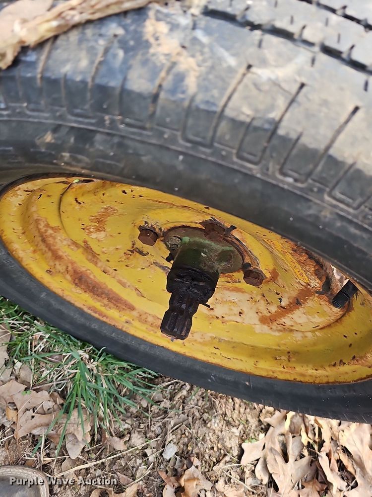 image for item EJ6175 John Deere 660 hay rake