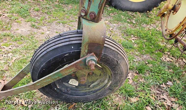 image for item EJ6175 John Deere 660 hay rake