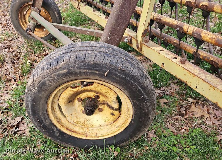 image for item EJ6175 John Deere 660 hay rake