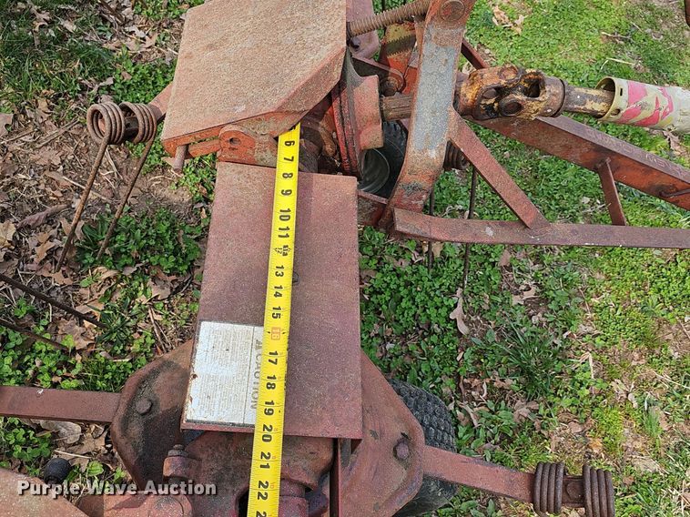 image for item EJ6176 New Holland 158 rotary hay rake