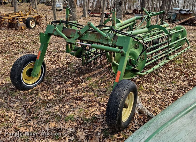 image for item EJ6178 John Deere 700 hay rake