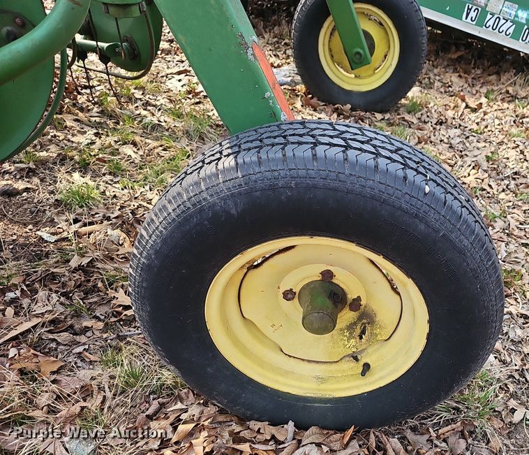 image for item EJ6178 John Deere 700 hay rake