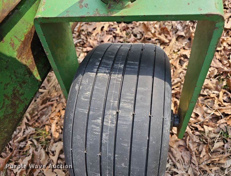 image for item EJ6178 John Deere 700 hay rake