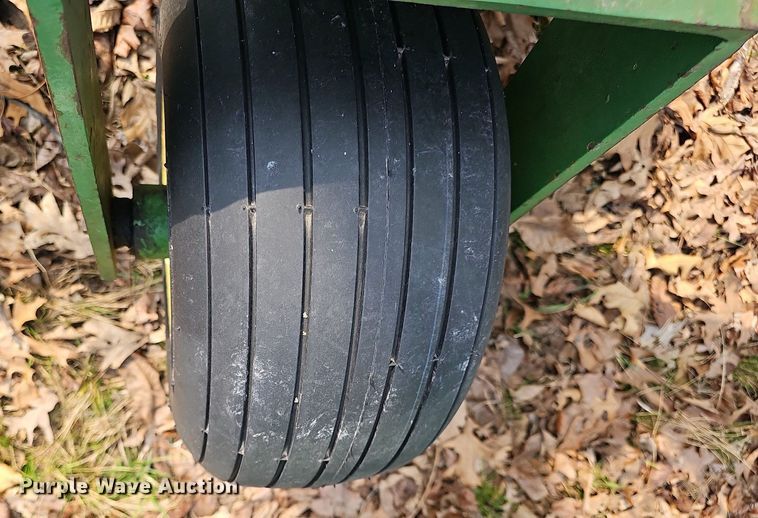 image for item EJ6178 John Deere 700 hay rake