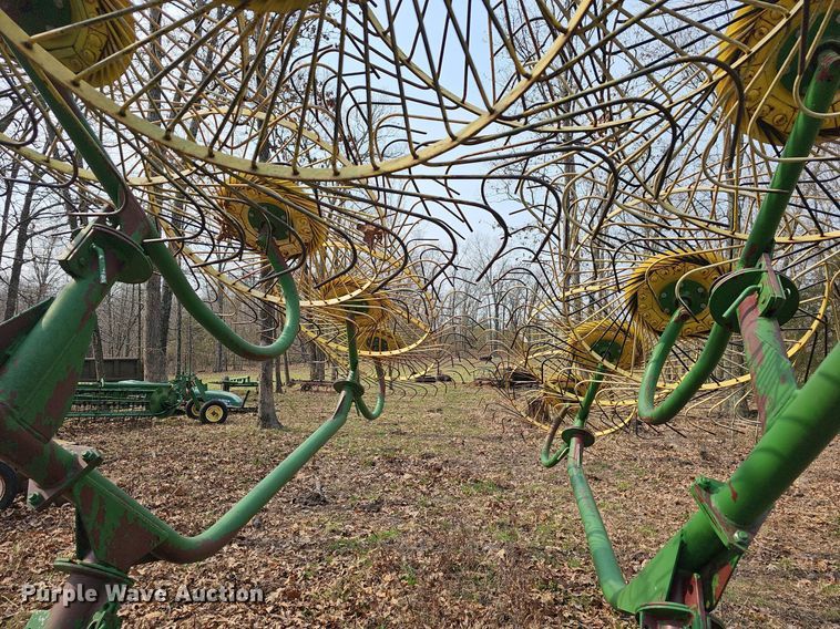 image for item EJ7177 M&W ER-10 hay rake