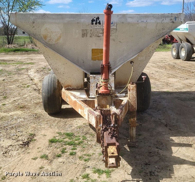 image for item EJ7838 Willmar  spreader