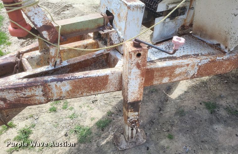 image for item EJ7838 Willmar  spreader