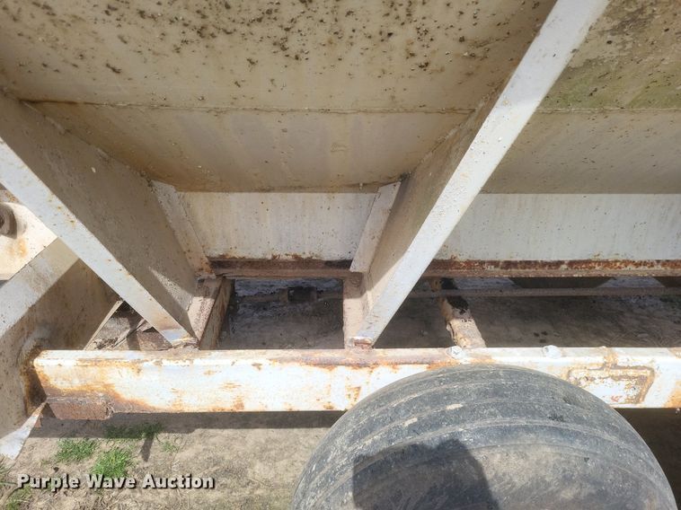 image for item EJ7838 Willmar  spreader