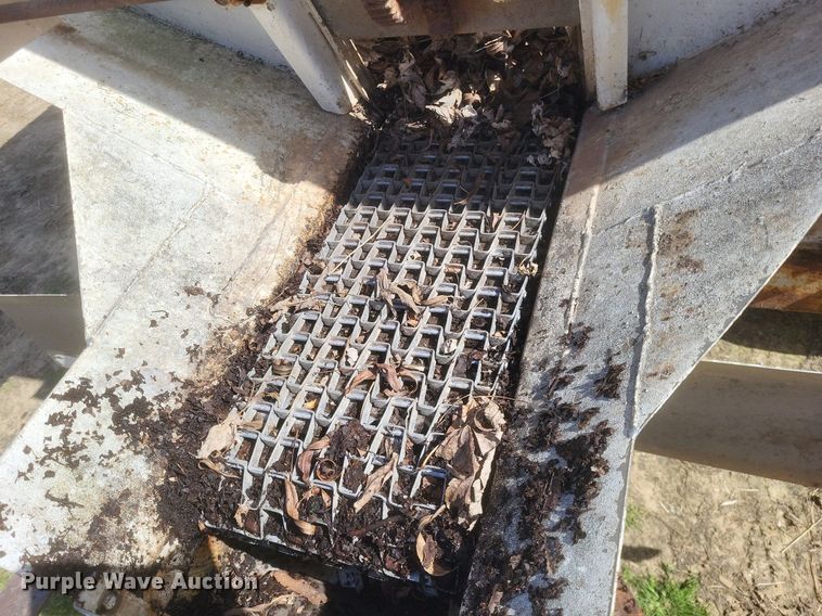 image for item EJ7838 Willmar  spreader