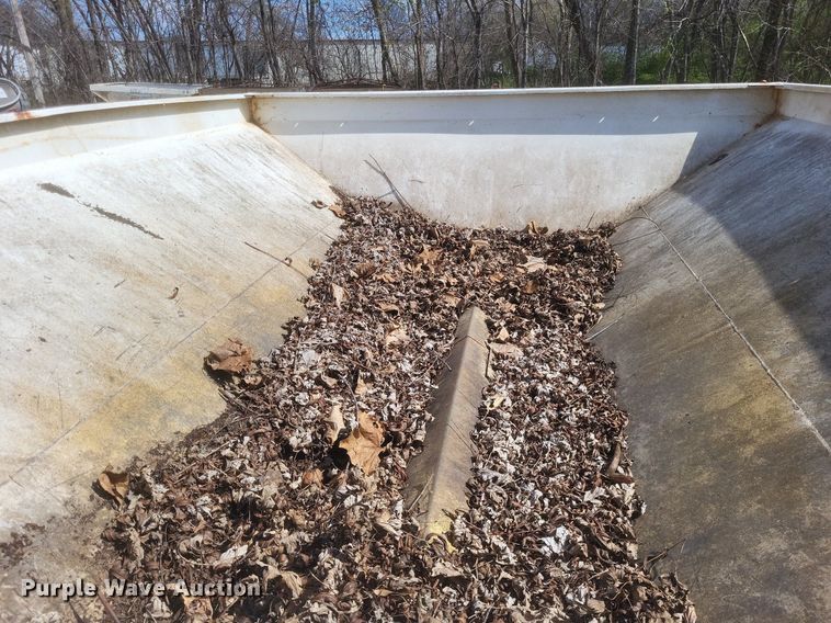 image for item EJ7838 Willmar  spreader