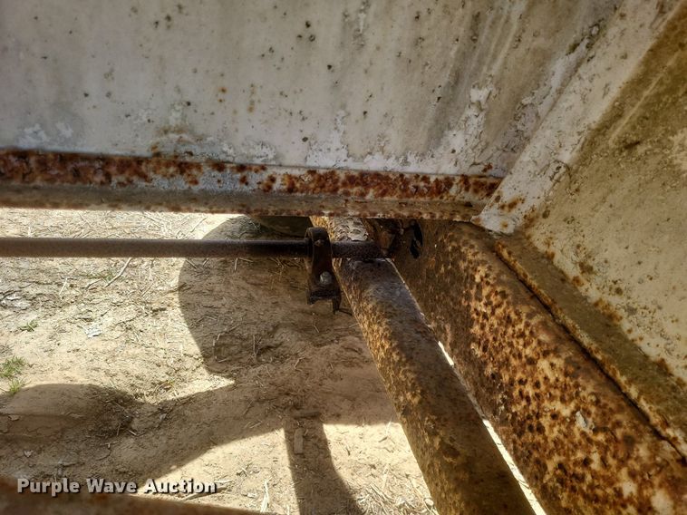image for item EJ7838 Willmar  spreader