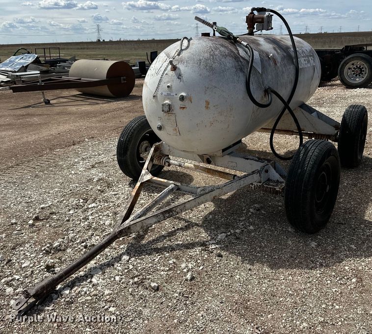 image for item IB9360 NH3 tank trailer