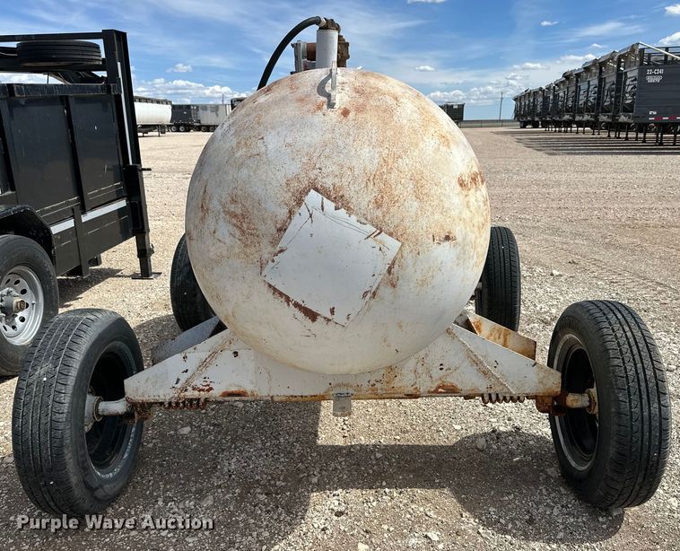 image for item IB9360 NH3 tank trailer