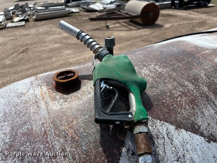 image for item IB9360 NH3 tank trailer